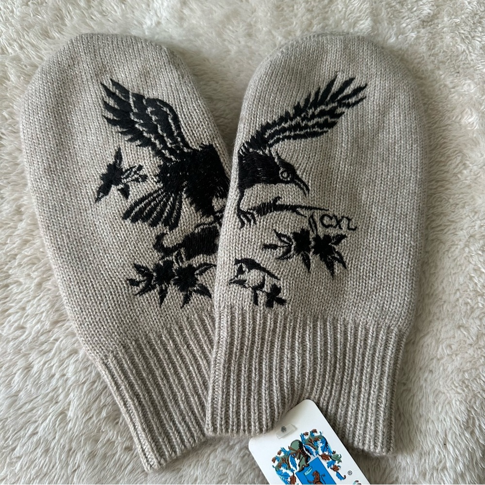NWT Portolano Embroidered Raven Crow Merino Wool Blend Knit Mittens UNISEX